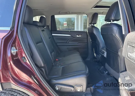 2017 Toyota Highlander Xle z USA, uszkodzony, nr VIN 5TDJZRFH2HS468798